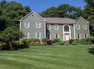 3 Cortland Dr, Bedford, NH 03110