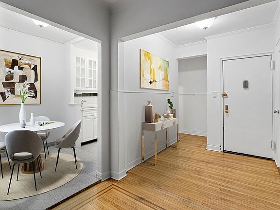 4th image of 1410 York Ave #1GG