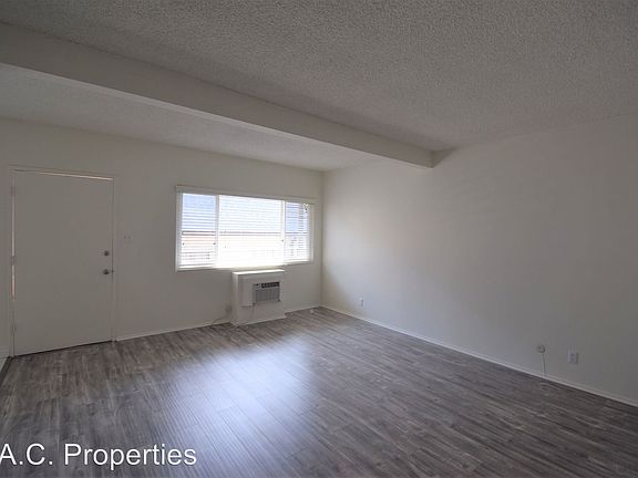 3rd image of 2429 Cheremoya Ave APT 06