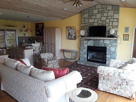 Upstairs living area/kitchen