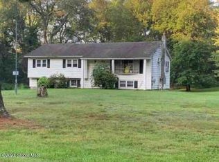227 Pine Ridge Dr, Wappingers falls, NY 12590
