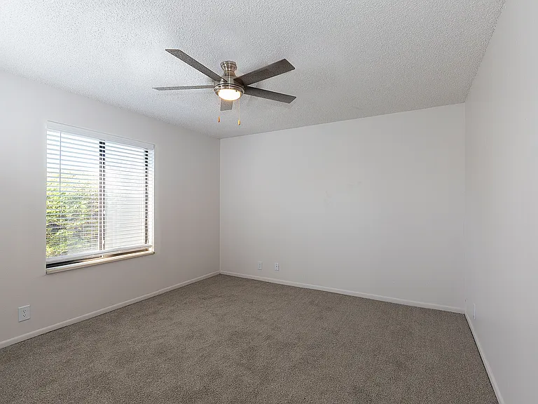 Mid Central — Photo 22
