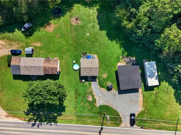 5889 State Highway 66, King, NC 27021