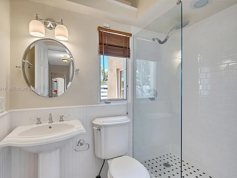 325 Bontona Ave — Photo 16