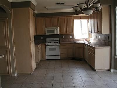2nd image of 1751 Cadfael St