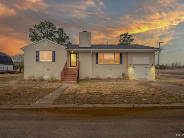 123 Kirby St, West Point, VA 23181