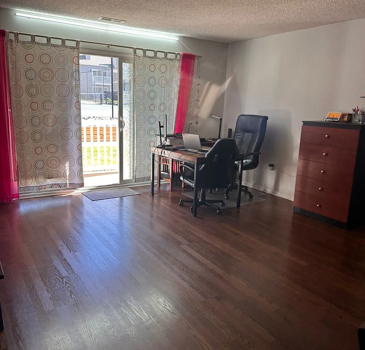 2 bed, 1046 sqft, $2,450 — Photo 4