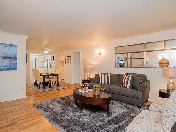 5th image of 9018 116th Ave NE