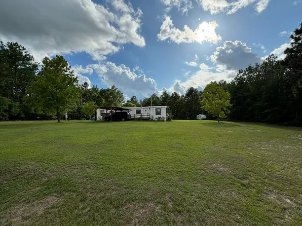 131 Carlton Dr, Batesburg, SC 29006
