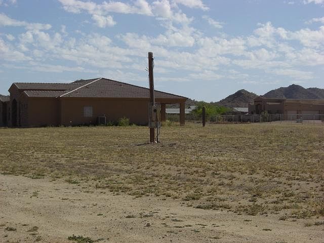 2nd image of 3885 W Roberts Road #5