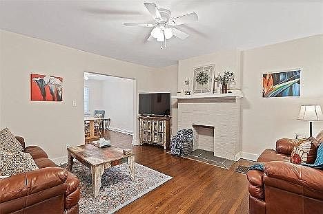Living room,