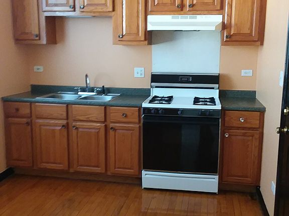 4th image of 7509 S Stewart Ave #3A