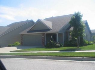 4702 Larkspur Cir, Lawrence, KS 66047
