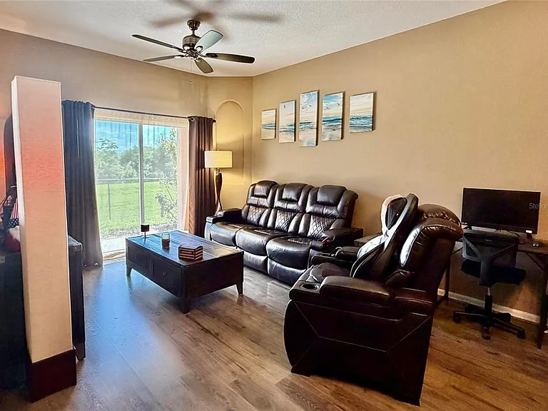 1720 Retreat View Cir — Photo 6