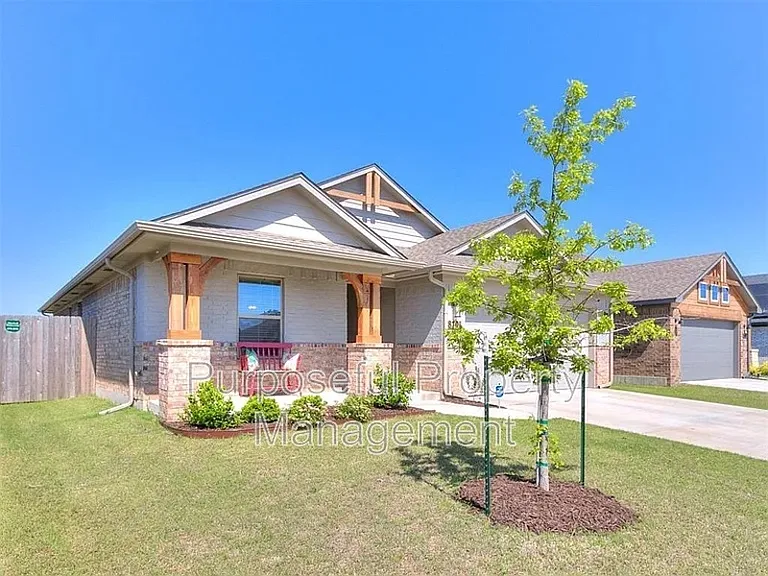 8701 Ricard Dr — Photo 2