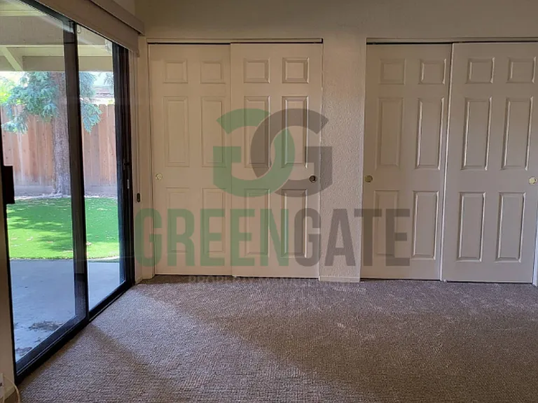 2428 Woodvale Dr — Photo 26
