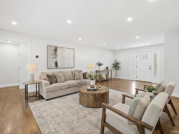 4th image of 13 Maple Drive