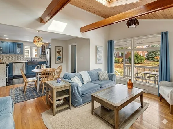 99 Nantasket Ave, Hull, MA 02045