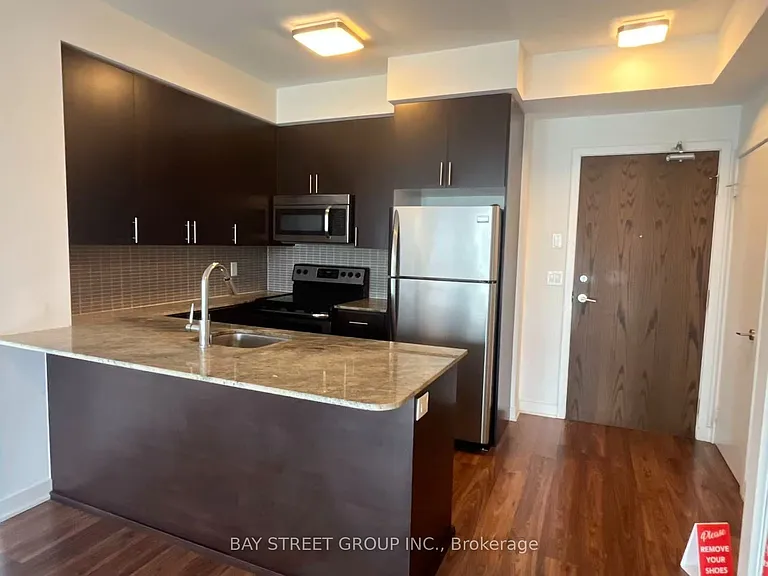 260 Sackville St #909 — Photo 3