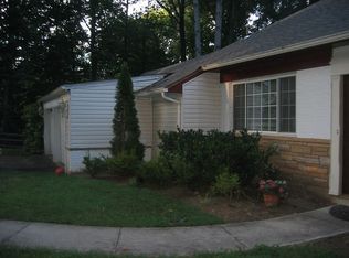 9208 Farnsworth Ct, Potomac, MD 20854