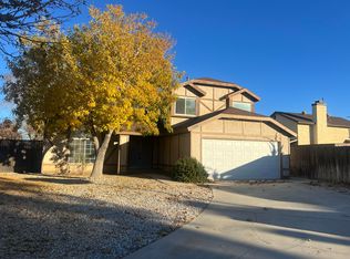 43418 Melody Ln, Lancaster, CA 93535