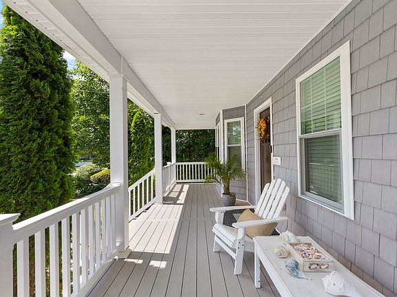 2nd image of 710 Maple Avenue West Cpe
