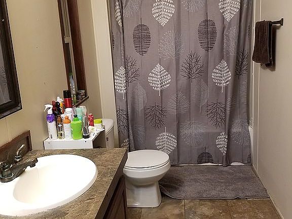 4th image of 185 Camelot Blvd SW