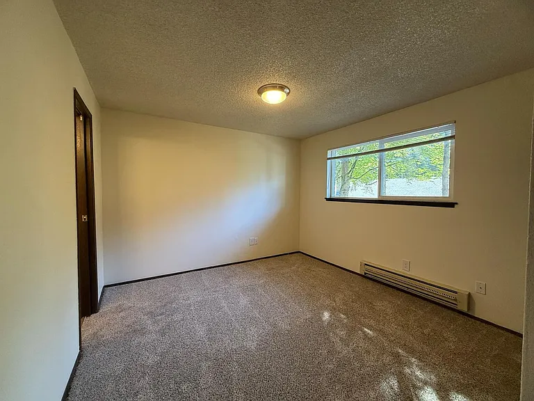3021 S Orchard St W — Photo 10