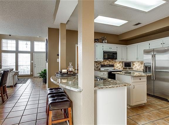 5th image of 2258 Meadowstone Dr