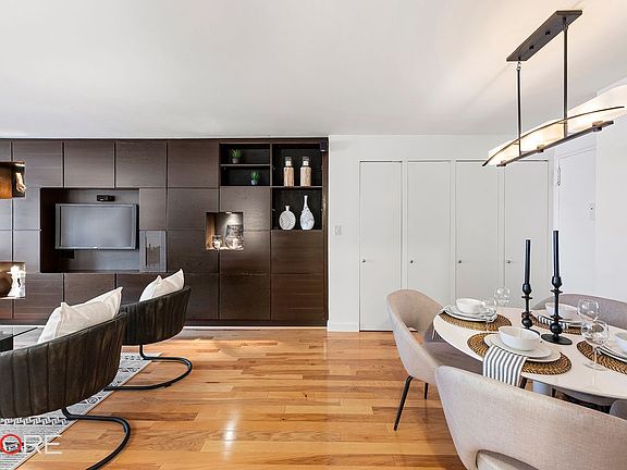3rd image of 165 W 66th St APT 10X