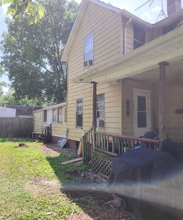 1st image of 853 N Cedar St