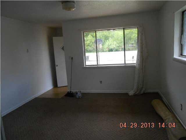 1st image of 1100 N Hickory St