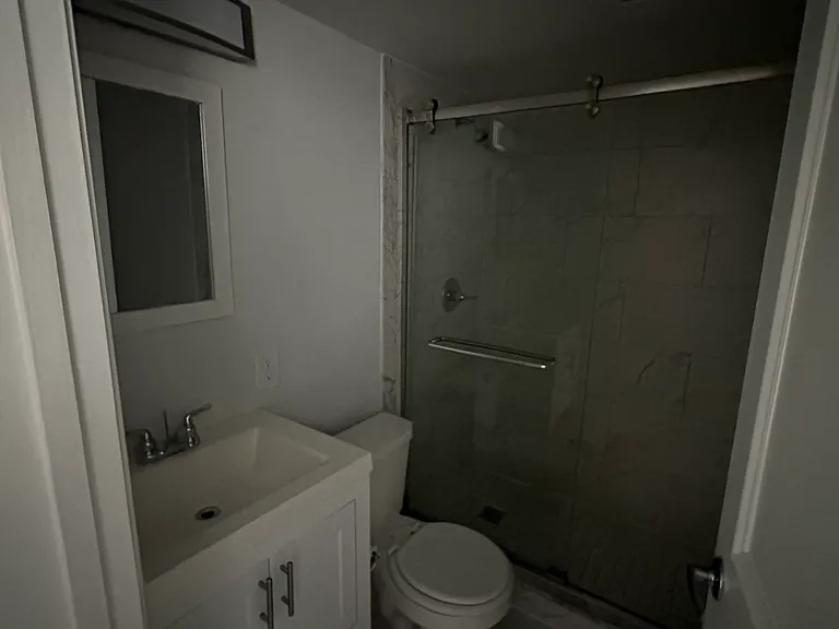 343 S 18th St #5 — Photo 7