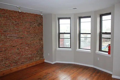 425 Monroe St #3 Photo 1