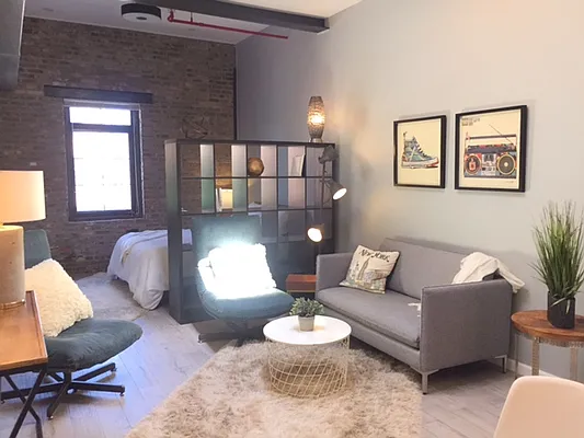 Rented by The InHouse Group | media 2