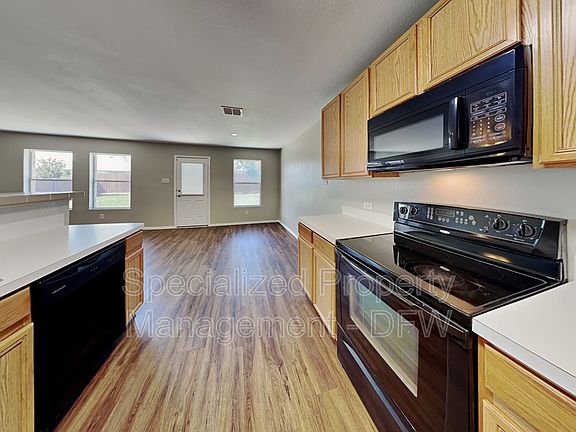 5th image of 1222 Bellevue Dr