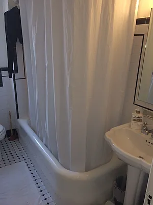 Rented by Luxor Homes & Investment Realty | media 10