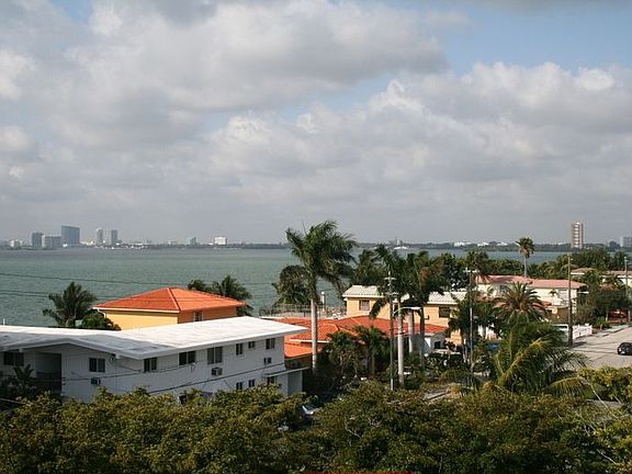 3rd image of 1801 S Treasure Dr APT 517