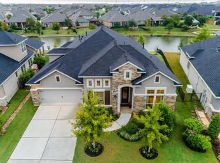 9822 Reflection Point Dr, Cypress, TX 77433