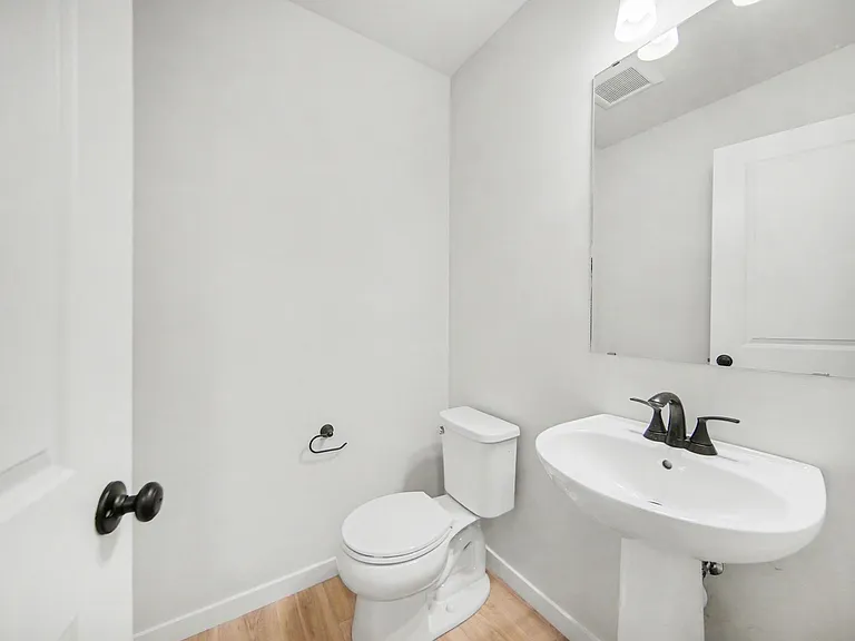 1097 Vertex Cir — Photo 13