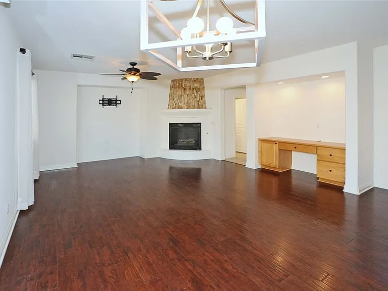 1020 Via Latina St — Photo 6