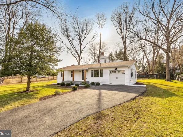 409 E Marshall St, Middleburg, VA 20117