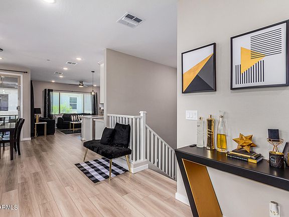 5th image of 748 E GINKO Avenue #202