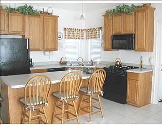 3rd image of 140 River Oaks Dr
