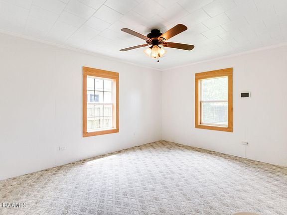 4th image of 407 Donald St