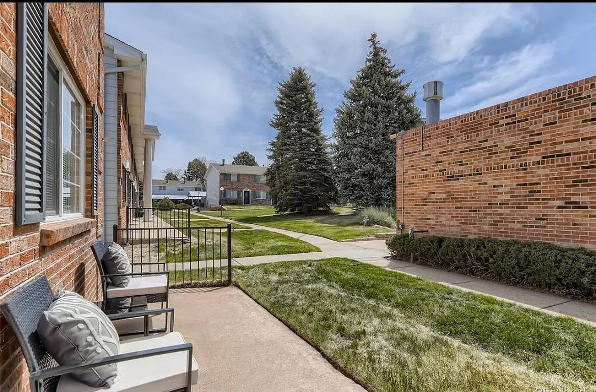 14012 E Utah Cir — Photo 4