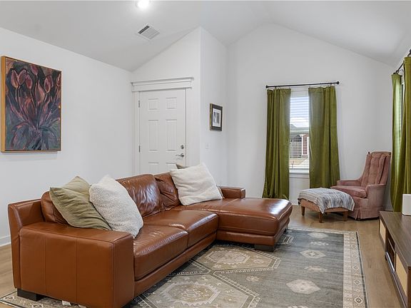 2nd image of 5820 W Holdcroft Dr