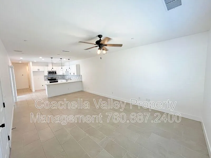 3 bed, 2.0 bath, 1353 sqft, $2,495 — Photo 2