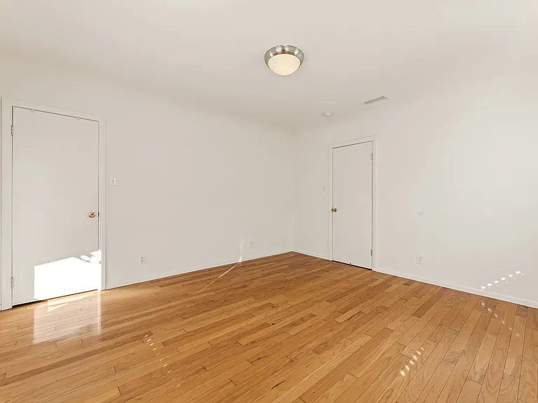 3611 W 4th St #1/2 — Photo 18