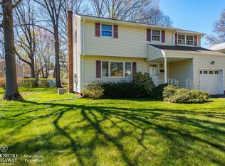 58 Radcliffe Dr, New Providence, NJ 07974